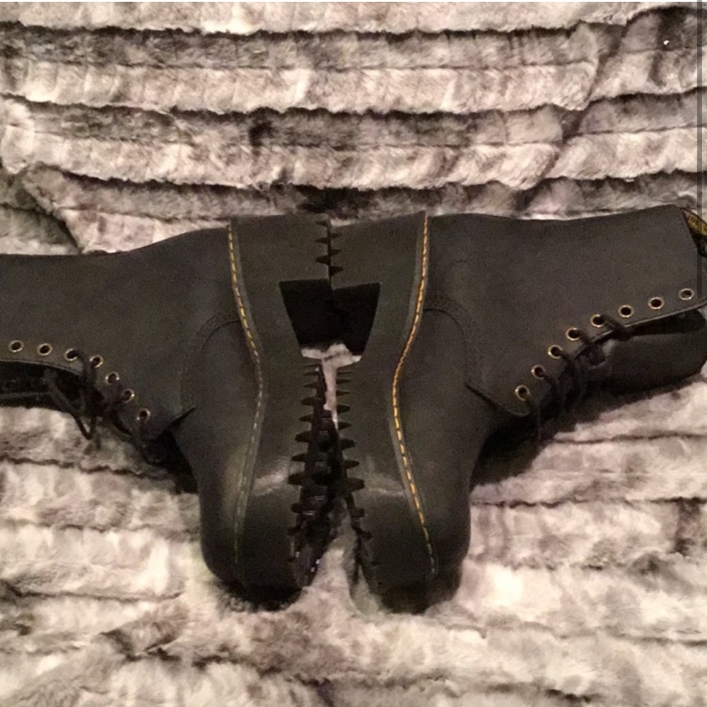 Doc Marten Shriver Boot women size 8